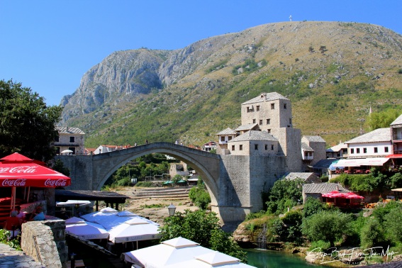 Vaizdas nuo mečetės link Senojo tilto
